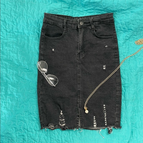 Black Denim Mini Skirt - Picture 5 of 7